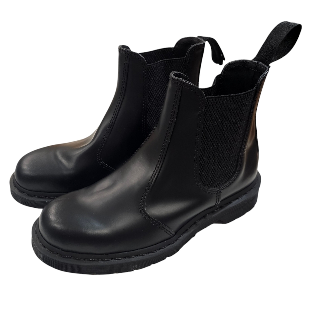 NWT Dr. Martens 2976 Mono Smooth Leather Chelsea Boots 9